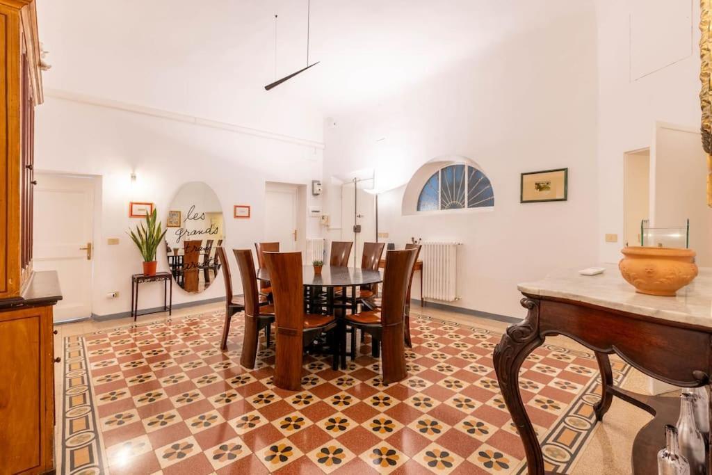 Academia Of Davide Spacious Apartment Florenz Exterior foto