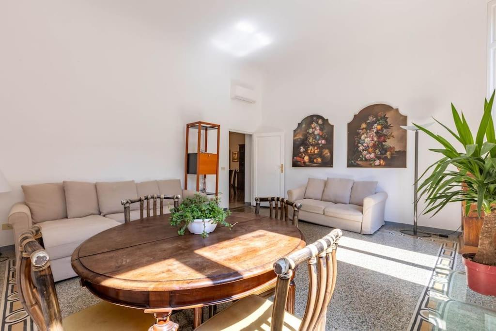 Academia Of Davide Spacious Apartment Florenz Exterior foto